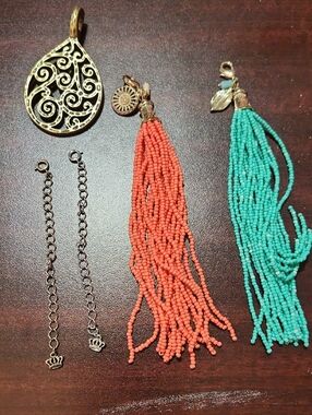 Premier Designs Pendants & Extenders